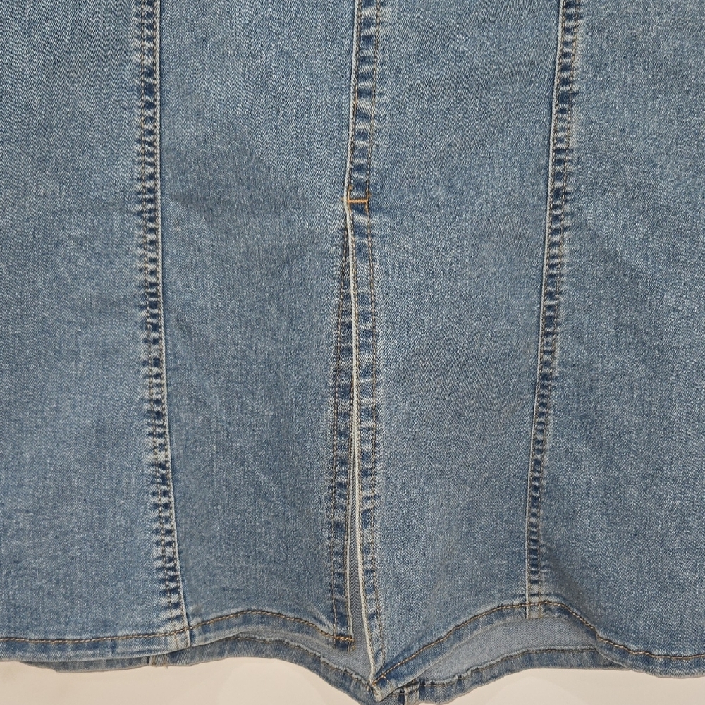 Jessica Simpson A-Line Horizontal Paneled Midi Denim Blue Skirt Size 6 - Picture 4 of 7